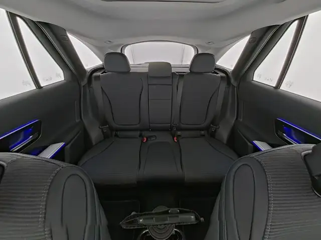 Mercedes-Benz GLC view 9