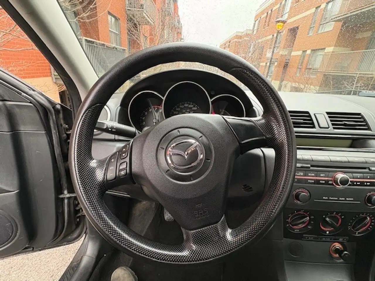 Mazda 3 снимка Mazda 3