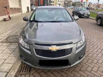 Cruze 1.6i LS