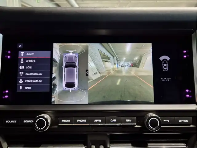 Porsche Macan view 11