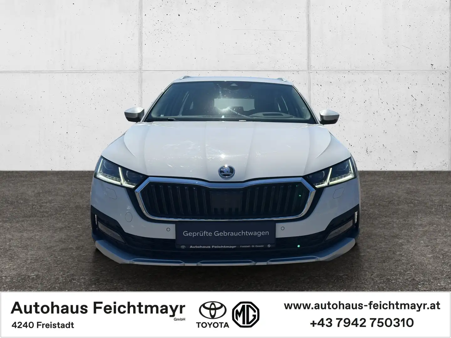 Skoda Octavia Kombi Scout 2,0 TDI DSG 4x4 5t. Weiß - 2