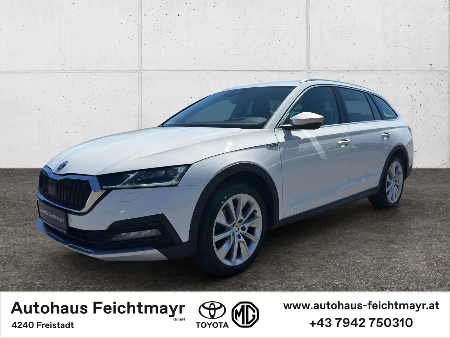 Skoda Octavia Kombi Scout 2,0 TDI DSG 4x4 5t. Weiß - 1