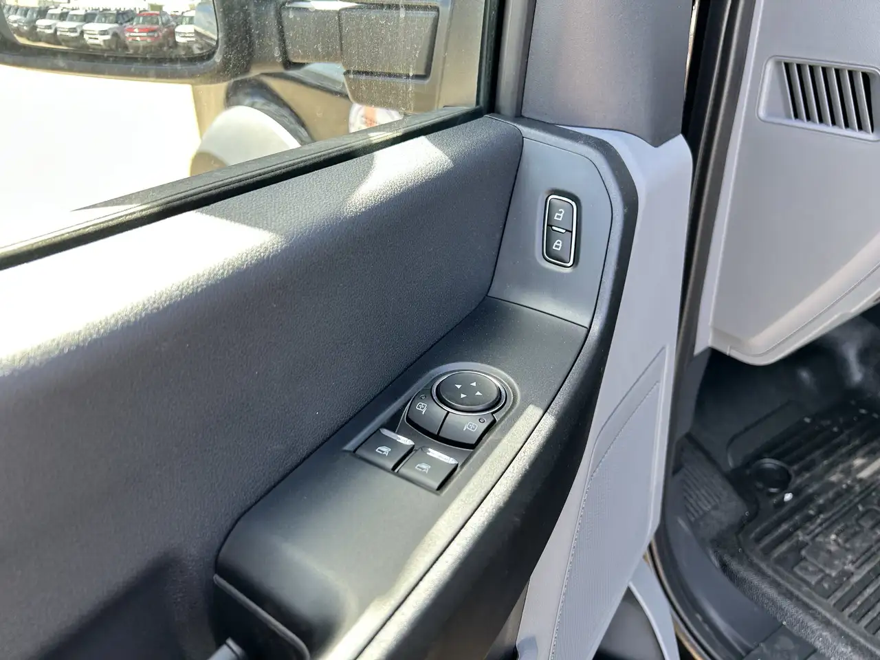 Ford F-550 Super Duty снимка Ford F-550 Super Duty