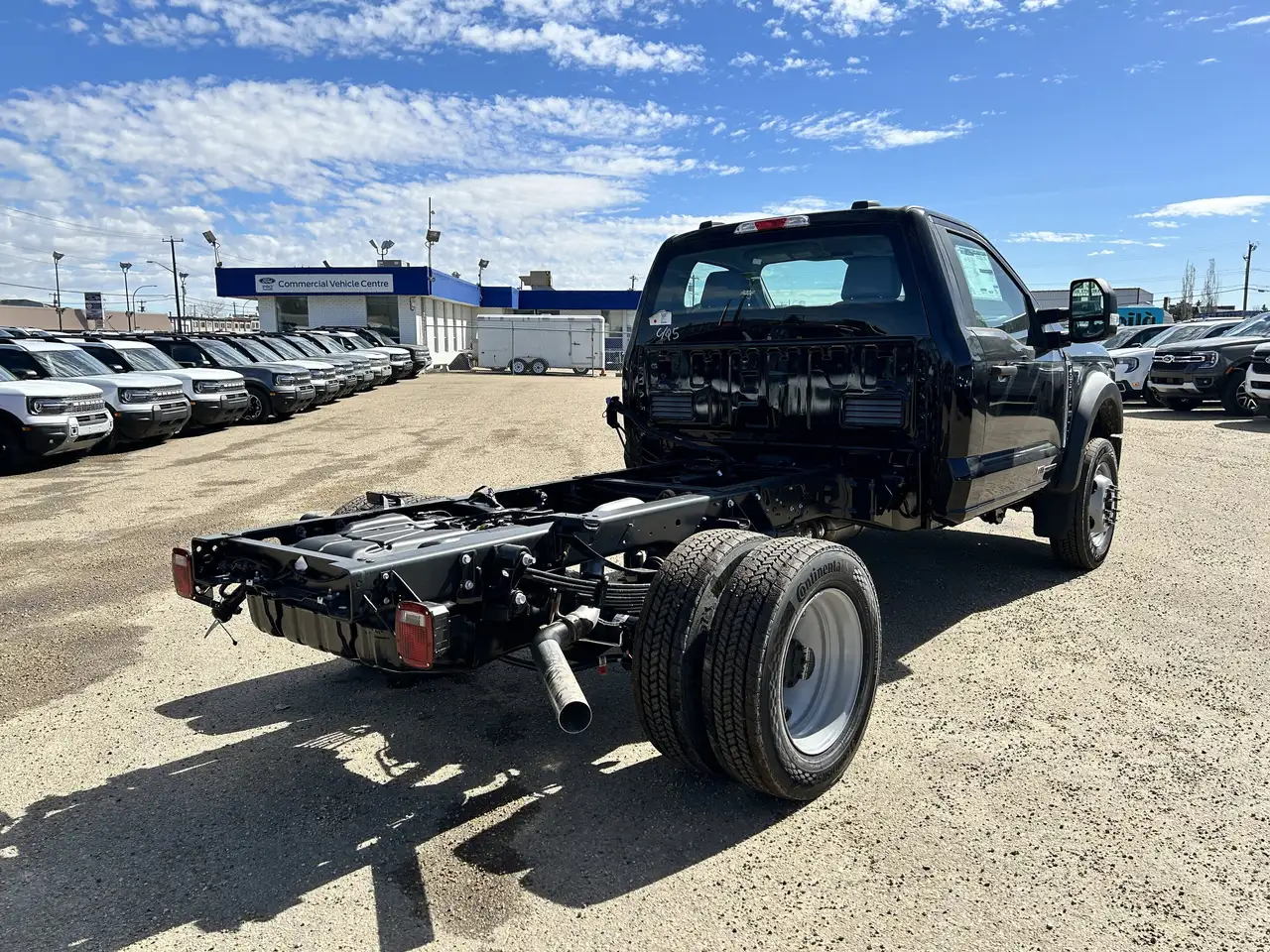 Ford F-550 Super Duty снимка Ford F-550 Super Duty