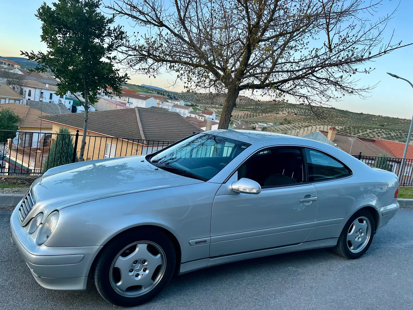 Mercedes-Benz CLK 320 CLK 320 Elegance Elegance Plateado - 2