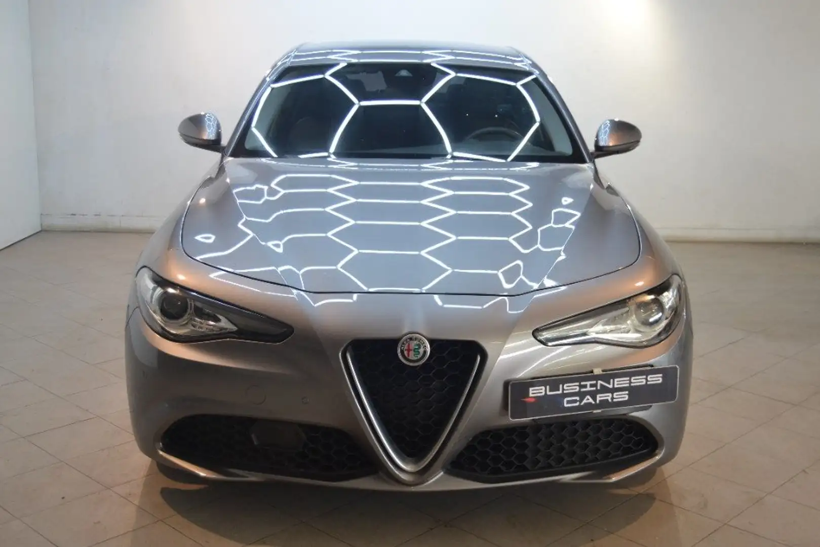 Alfa Romeo Giulia 2.2 Turbodiesel 150 CV AT8 Grijs - 2