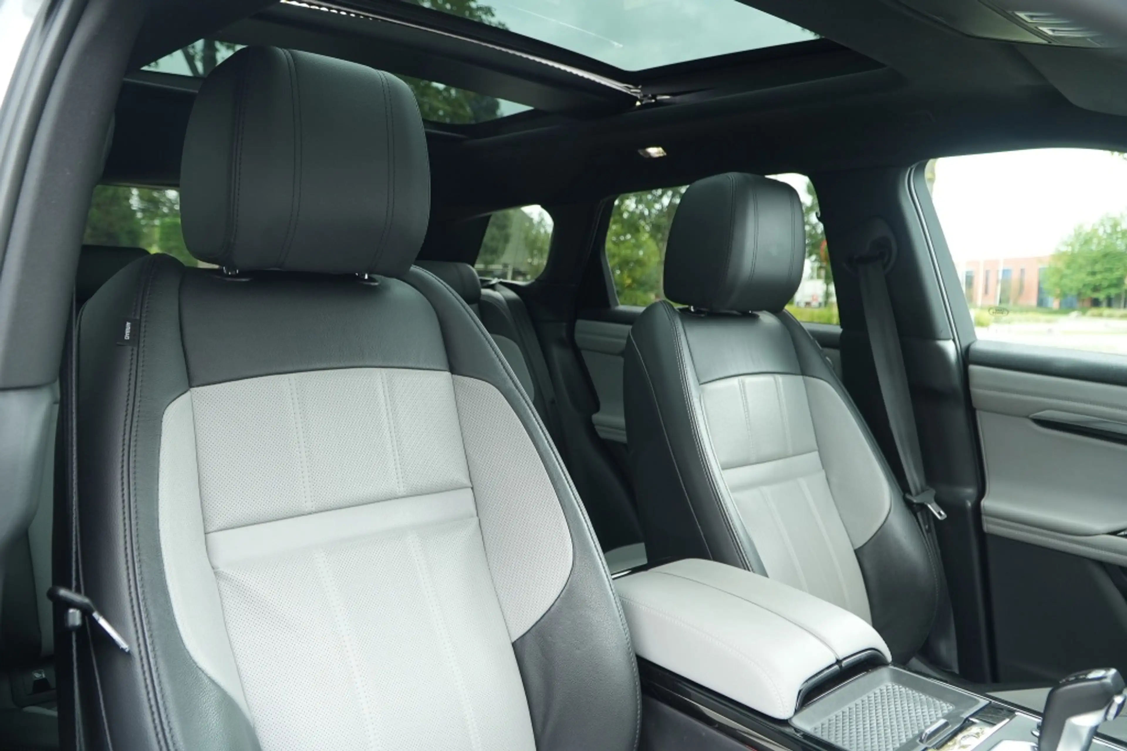 Land Rover Range Rover Evoque 1.5 P300e AWD R-Dynamic S I Pano I ACC I Black Pac — photo 14