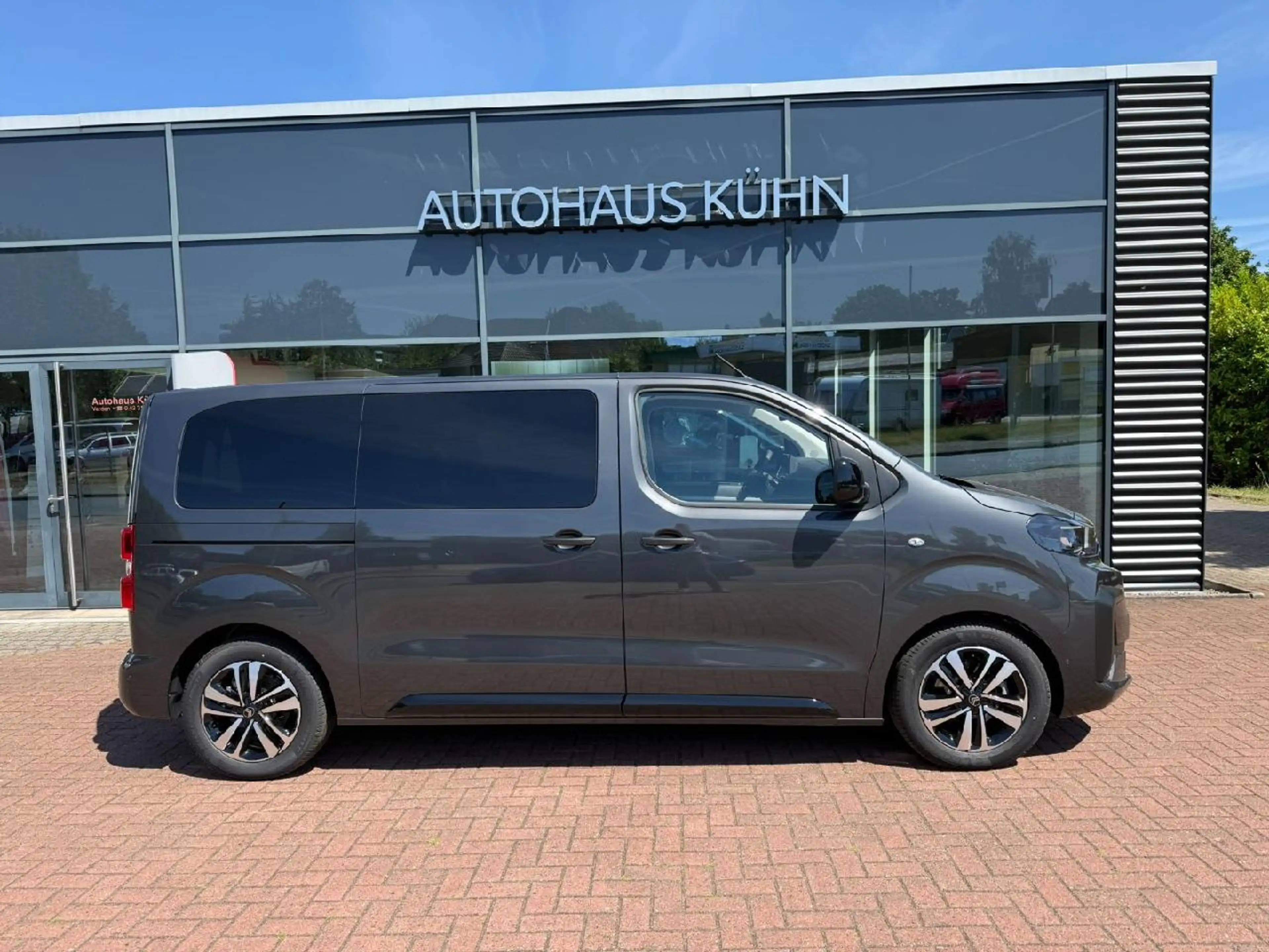 Citroen Spacetourer ë-SpaceTourer Max M Extended-Range 75kwh — photo 2