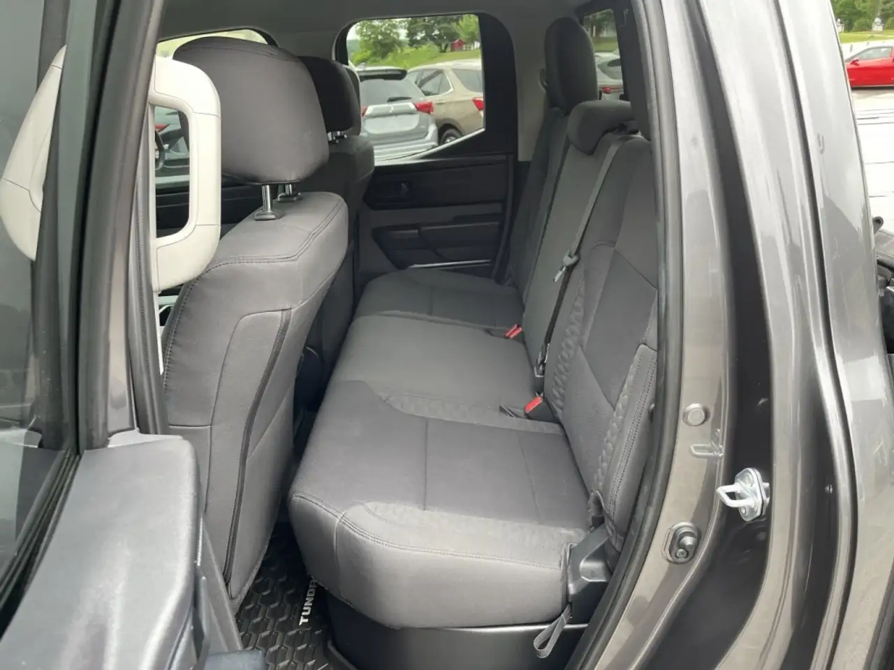 Toyota Tundra снимка Toyota Tundra