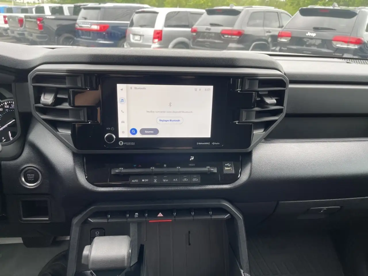 Toyota Tundra снимка Toyota Tundra