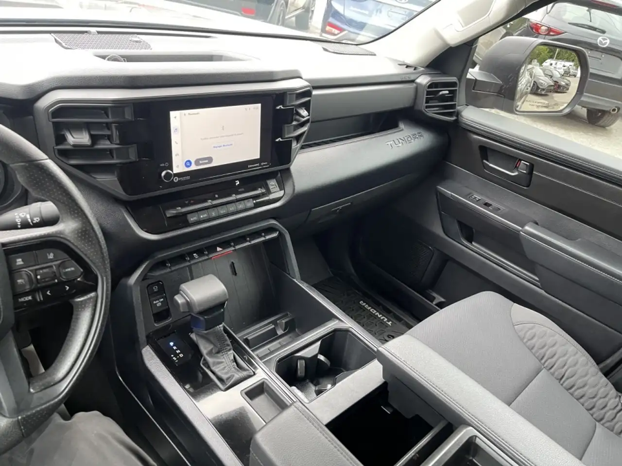 Toyota Tundra снимка Toyota Tundra