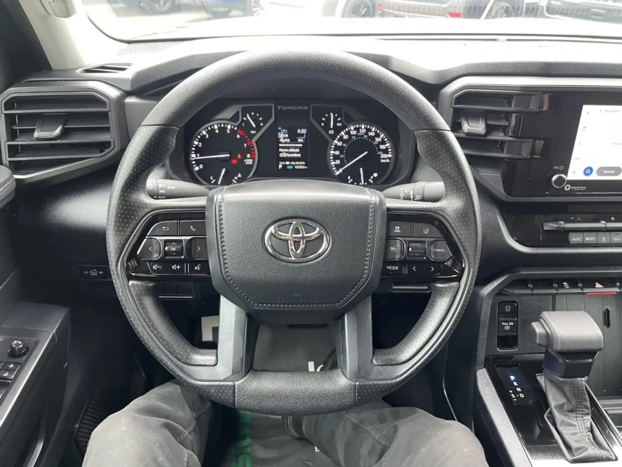 Toyota Tundra снимка Toyota Tundra