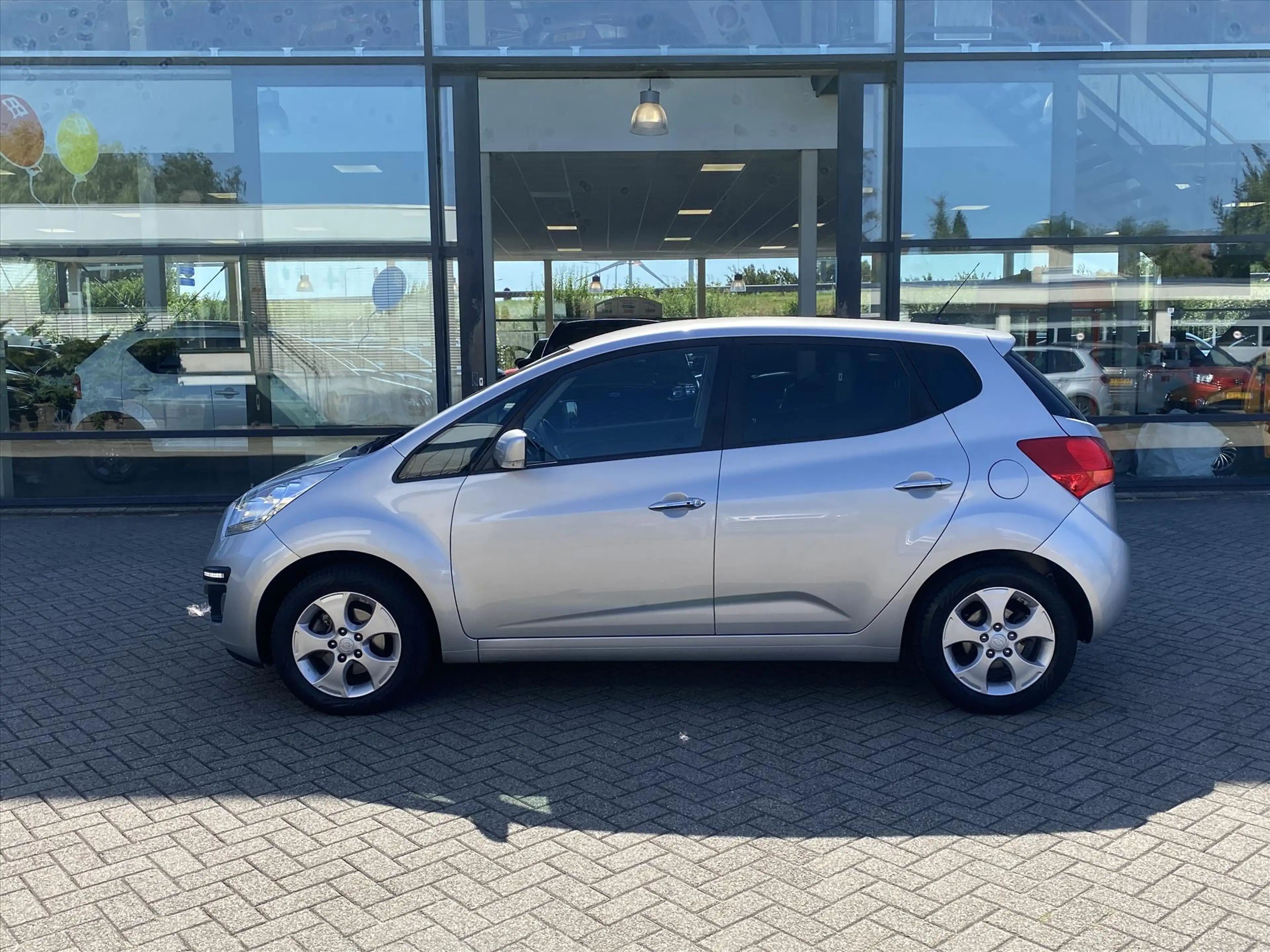 Kia Venga 1.4 CVVT 90pk EconomyLine — photo 6