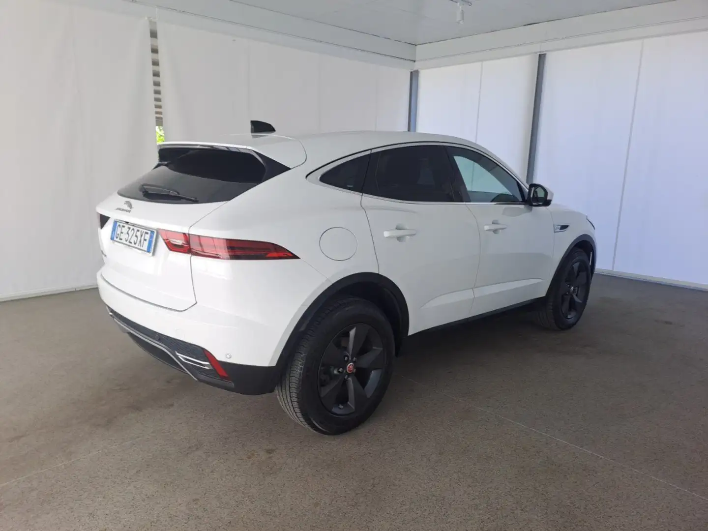 Jaguar E-Pace 2.0D D163 SE AUTO 4WD Weiß - 2