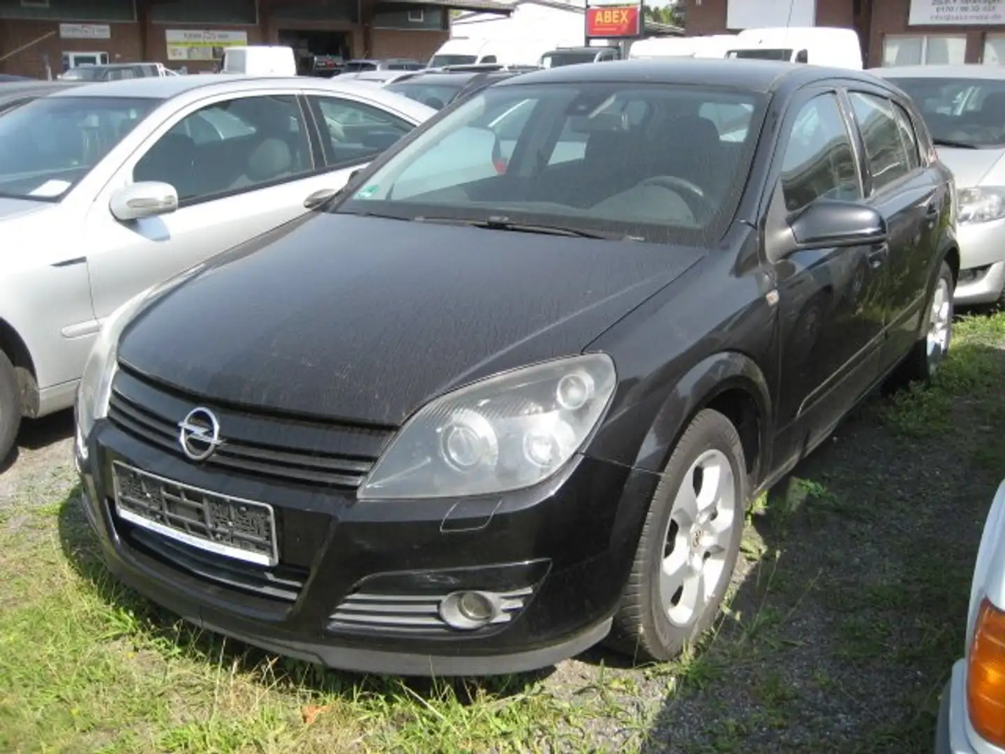 Opel Astra 1.7 CDTI Edition Schwarz - 1