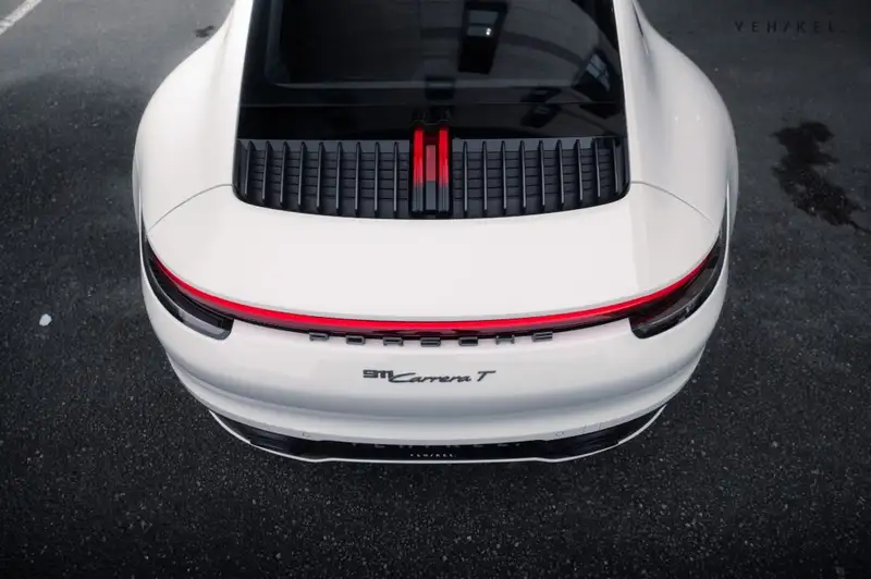 PORSCHE 911
