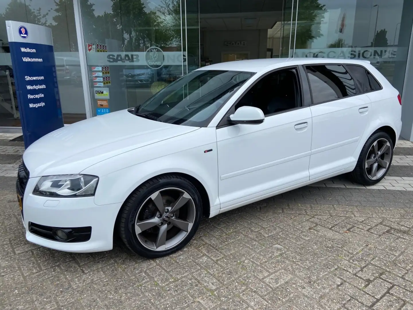 Audi A3 Sportback 1.4 TFSI Amb. PL.S. Blanc - 1
