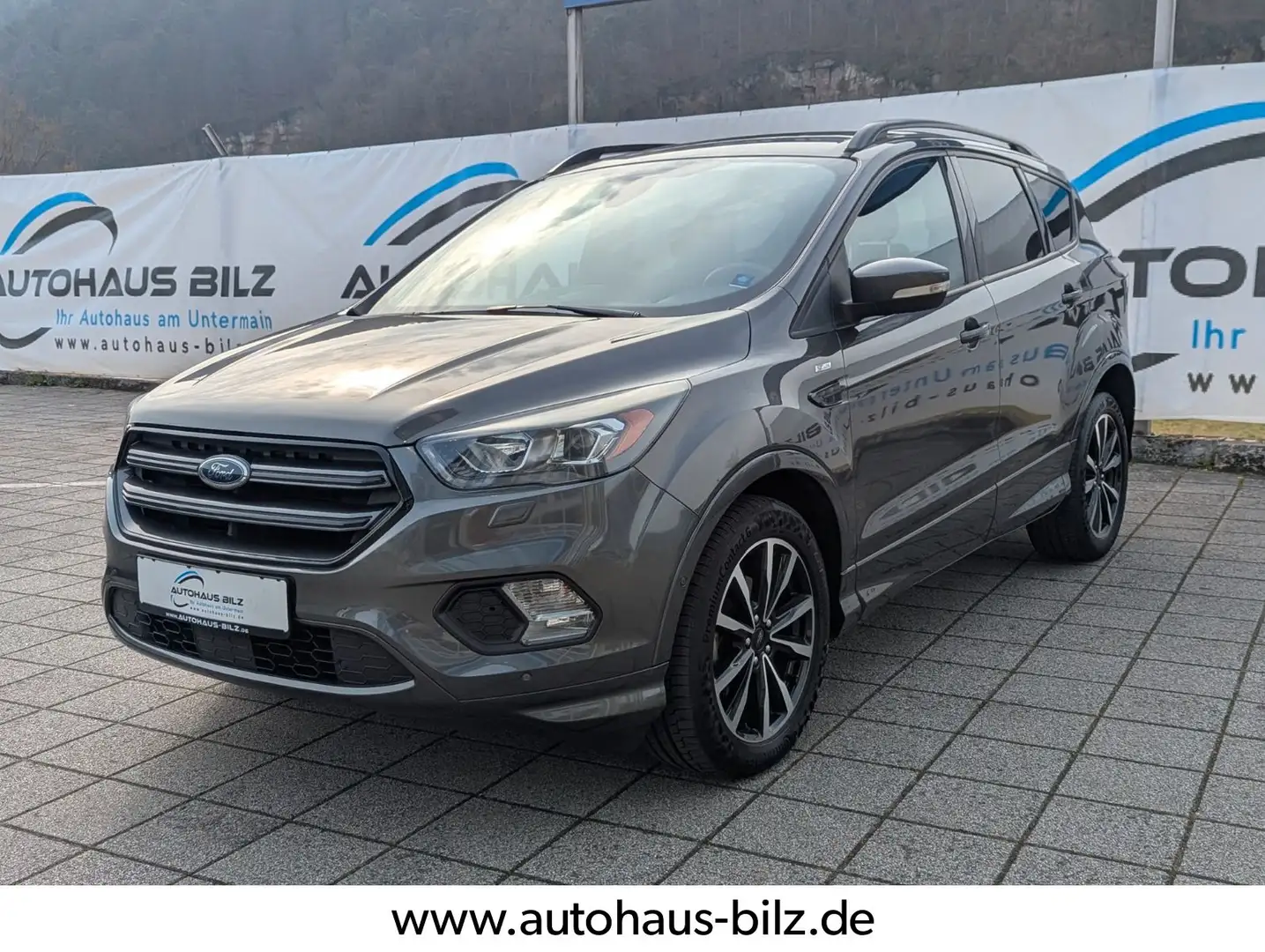 Ford Kuga ST-Line*Motor Neu*AHK*Navi*Leder* Gris - 1