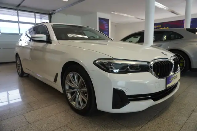 BMW 5 Series view 3