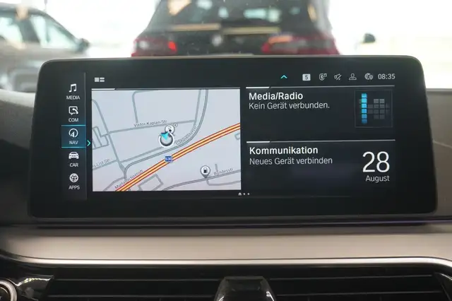 BMW 5 Series view 15