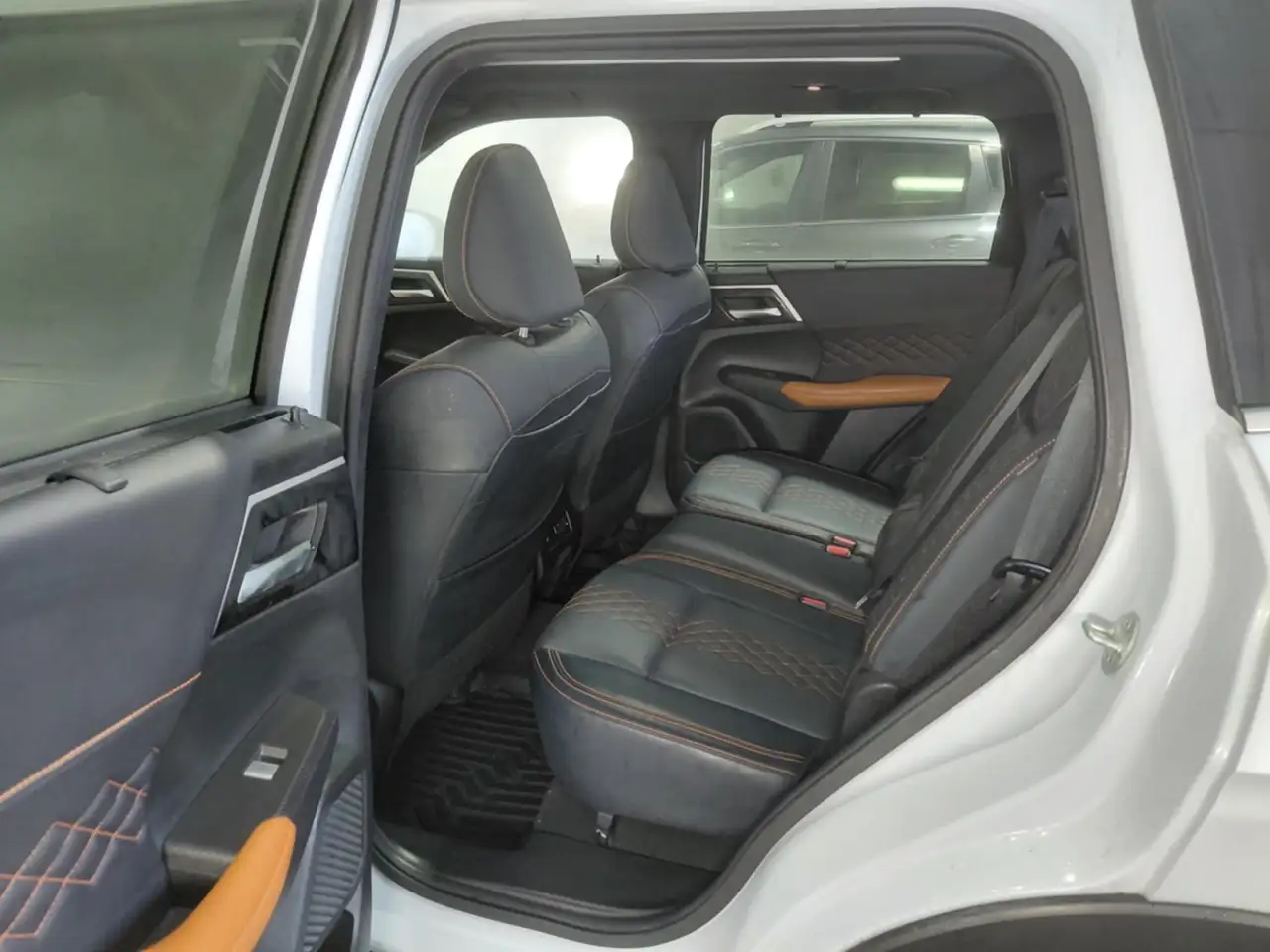 Mitsubishi Outlander снимка Mitsubishi Outlander