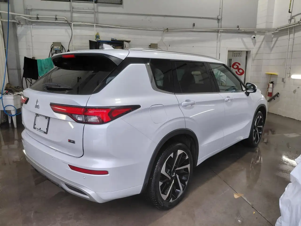 Mitsubishi Outlander снимка Mitsubishi Outlander
