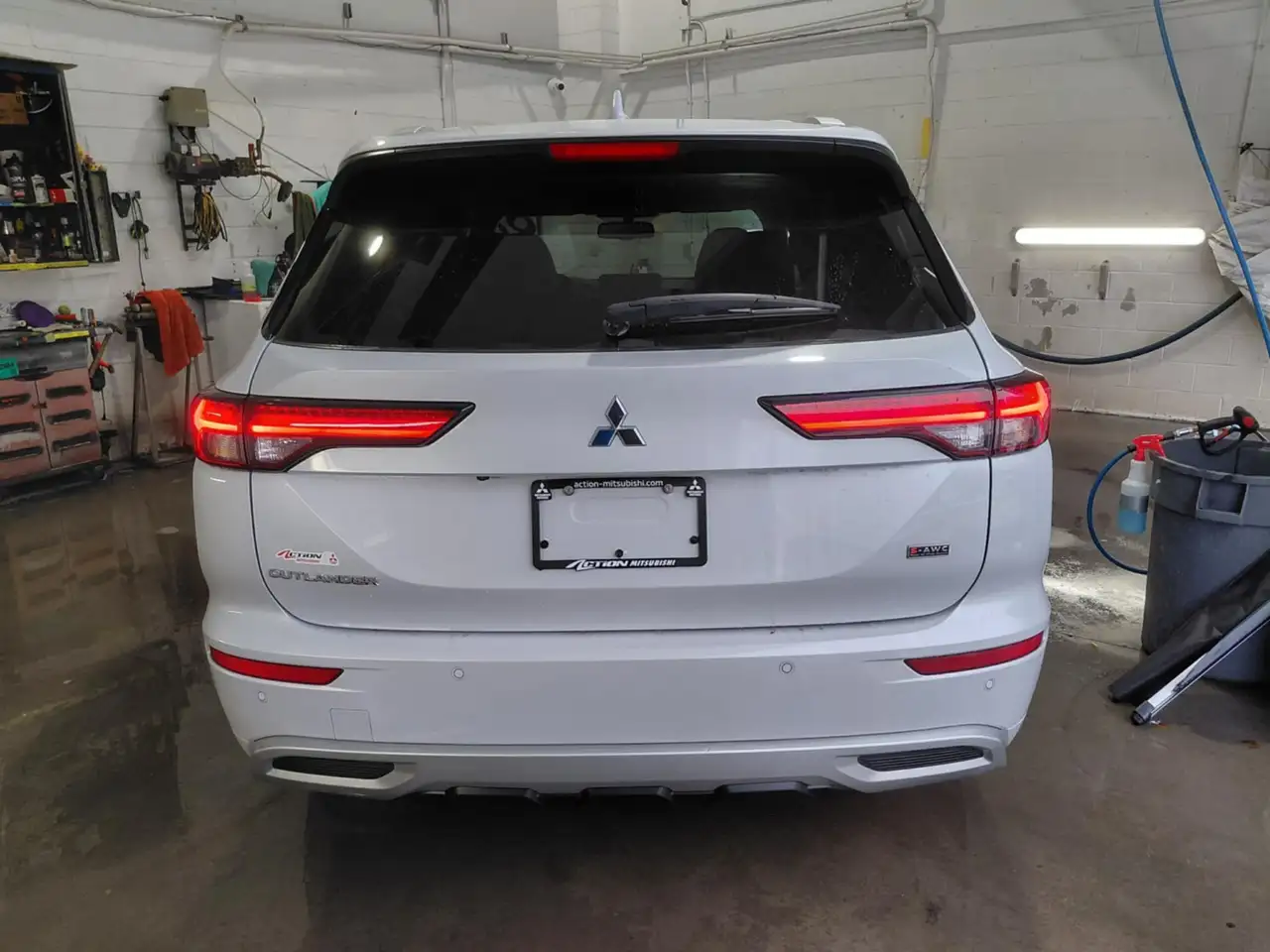 Mitsubishi Outlander снимка Mitsubishi Outlander
