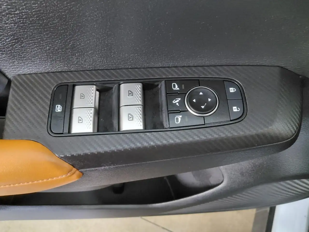 Mitsubishi Outlander снимка Mitsubishi Outlander