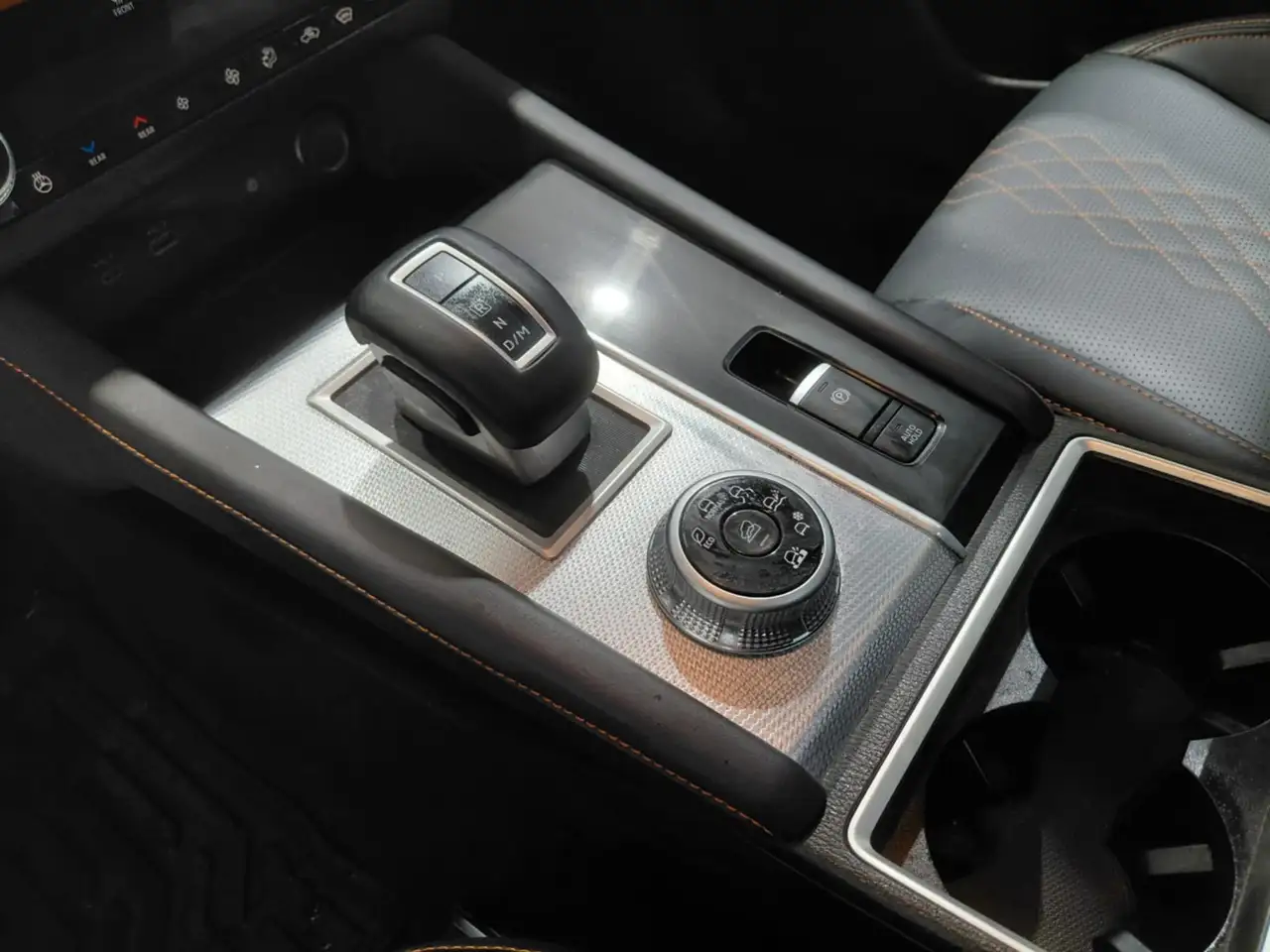 Mitsubishi Outlander снимка Mitsubishi Outlander