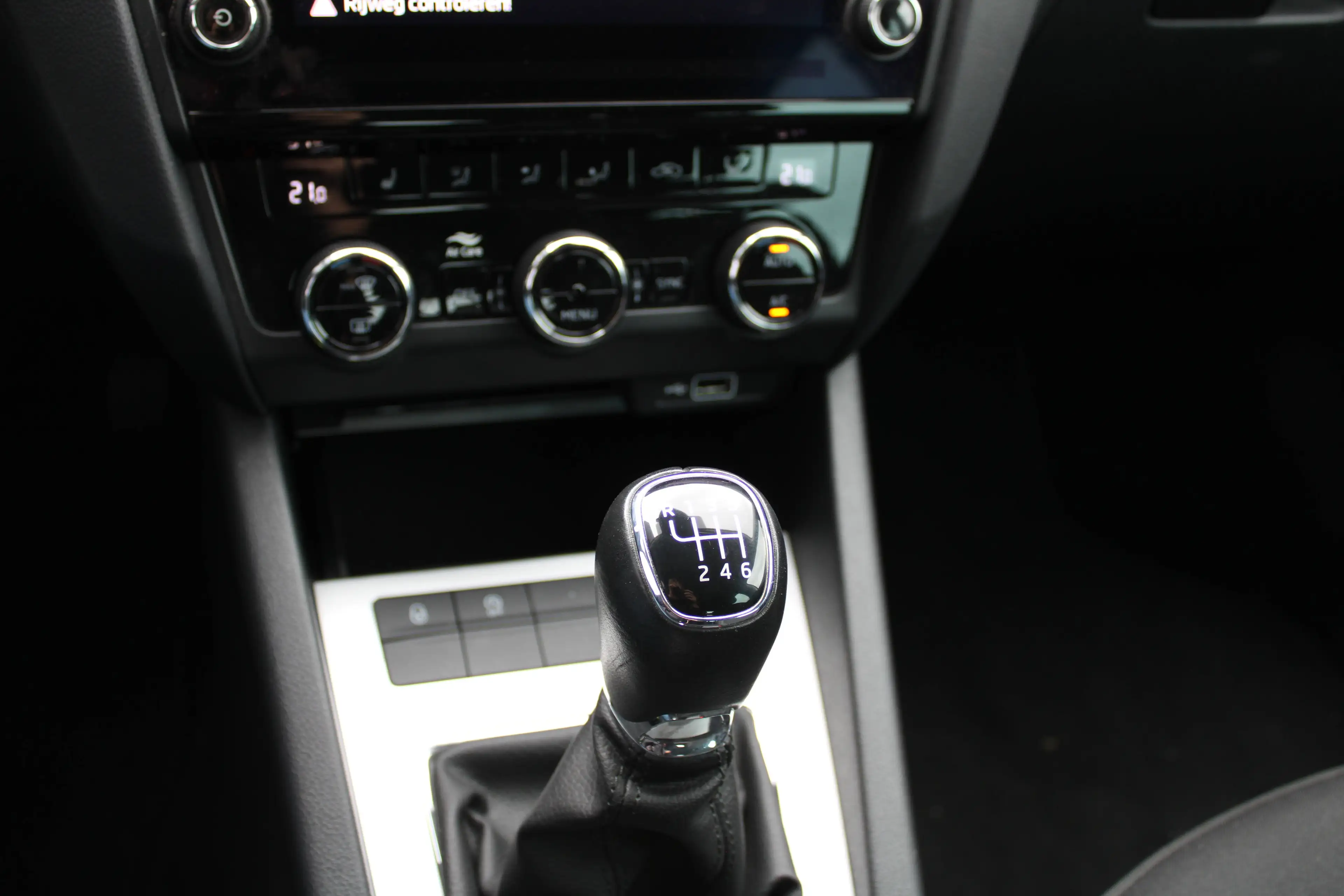 Skoda Octavia Octavia SW 1.0 TSI-CAMERA-AC-NAVI-TREKHAAK — photo 14