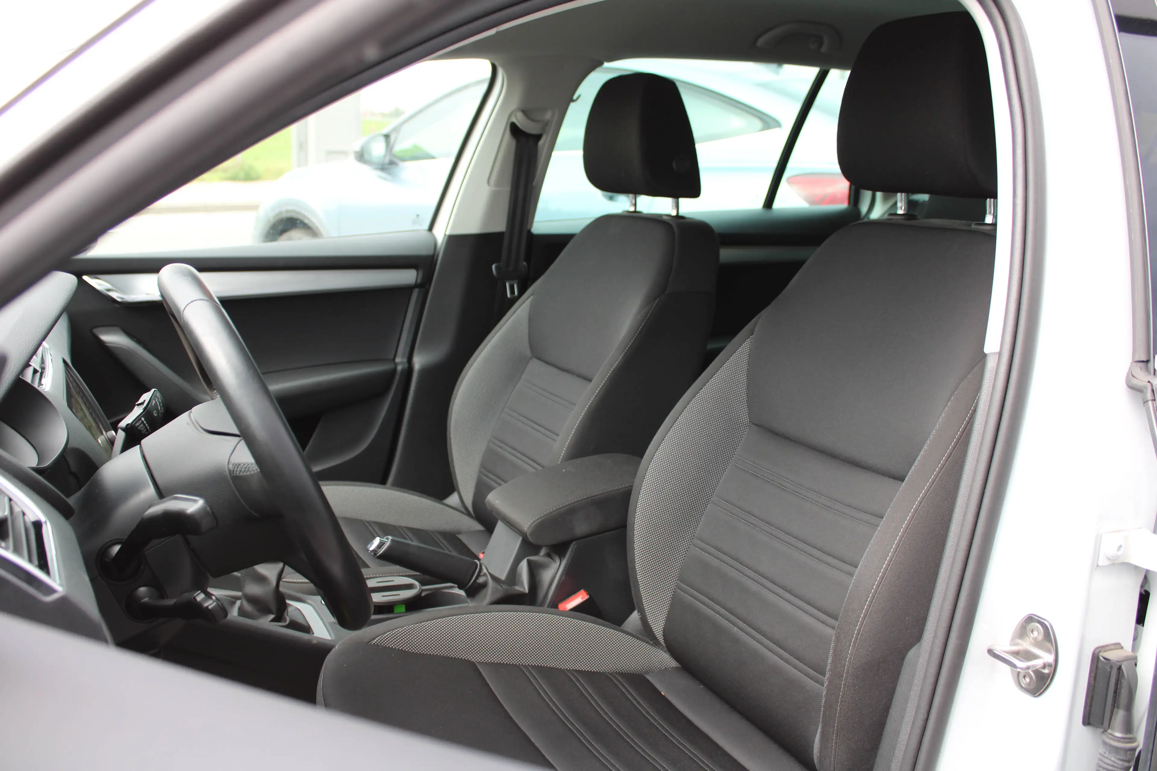 Skoda Octavia Octavia SW 1.0 TSI-CAMERA-AC-NAVI-TREKHAAK — photo 5