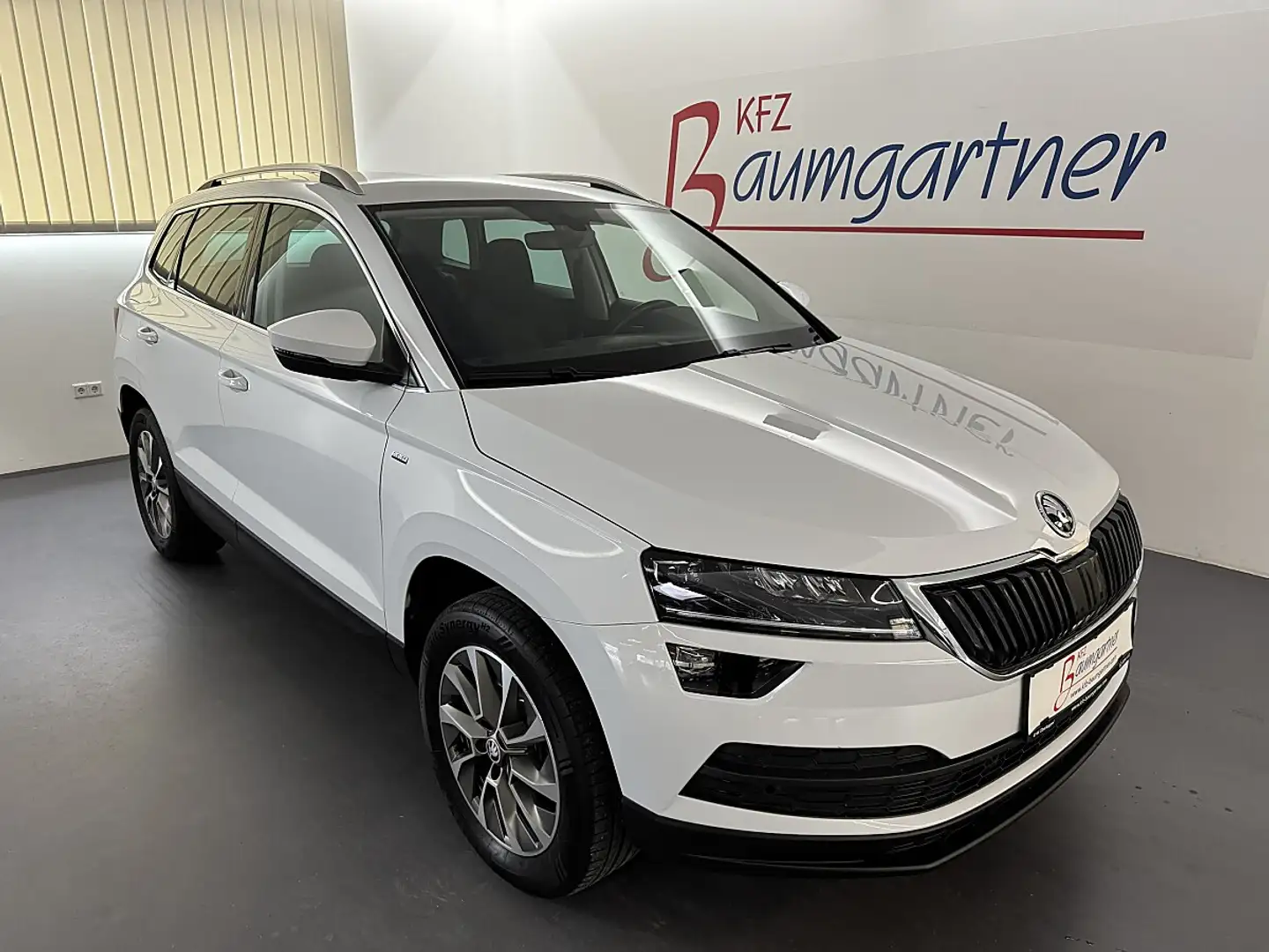 Skoda Karoq 2,0TDI DSG 4x4 *LED*NAVI*ACC*AHK*Sitzheizung VO... Weiß - 1