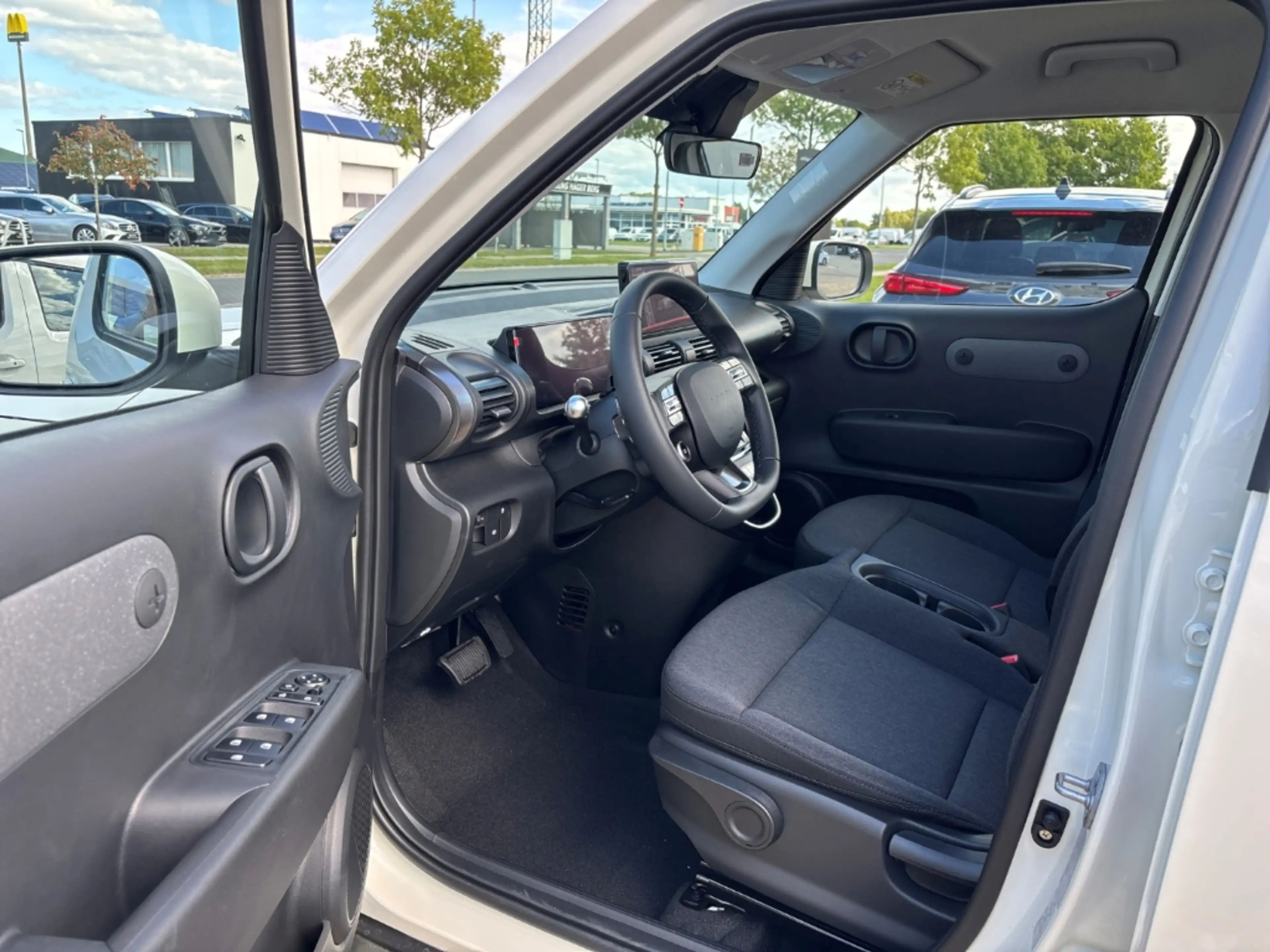 Hyundai Inster Elektro 71 kW FWD EV  42 kWh (97 PS) 2WD Select — photo 7