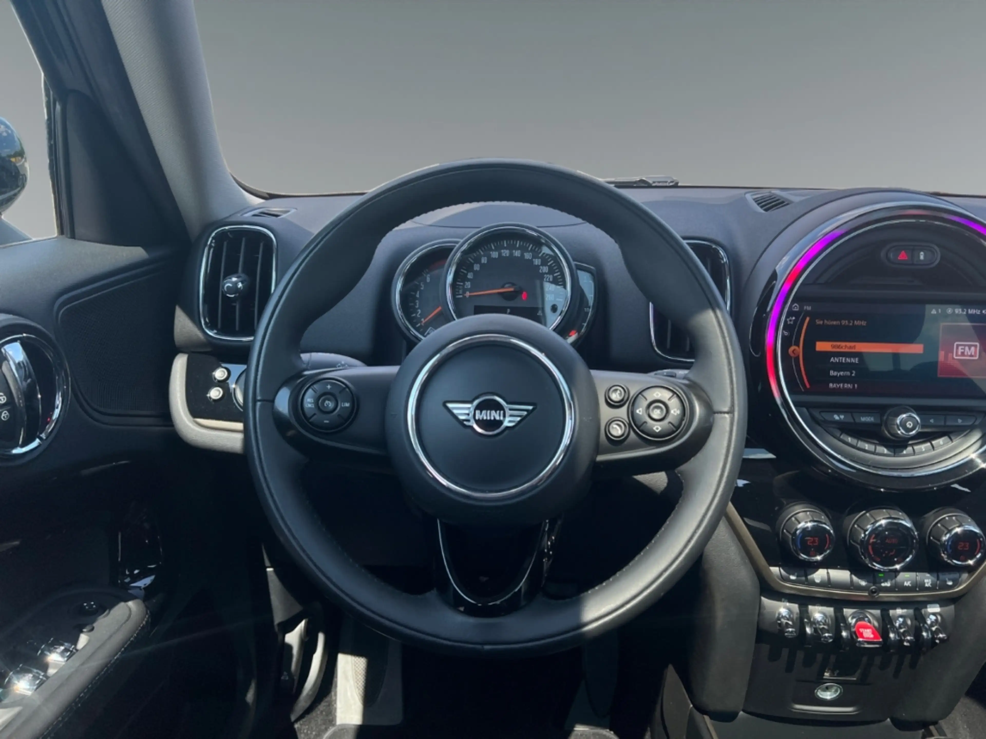 MINI Cooper S Countryman Panorama LED Kurvenlicht Mehrzonenklima Fahrerprof — photo 3