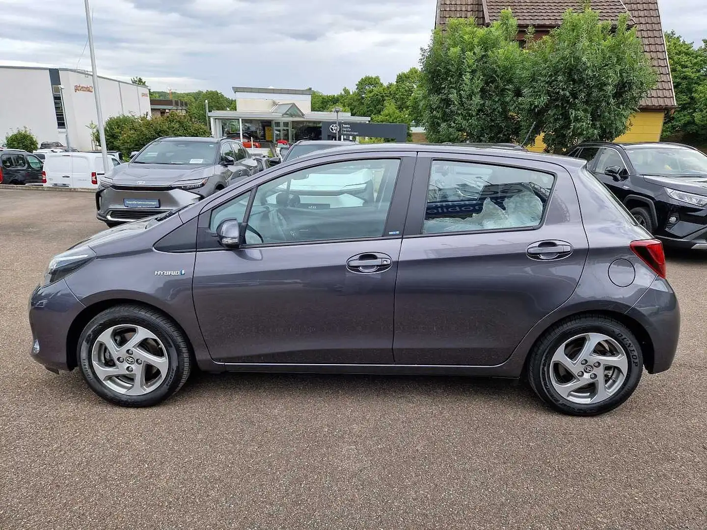 Toyota Yaris Hybrid 1.5 VVT-i Edition-S/WKR Grey - 2
