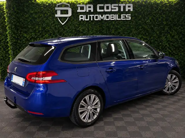Peugeot 308 view 2