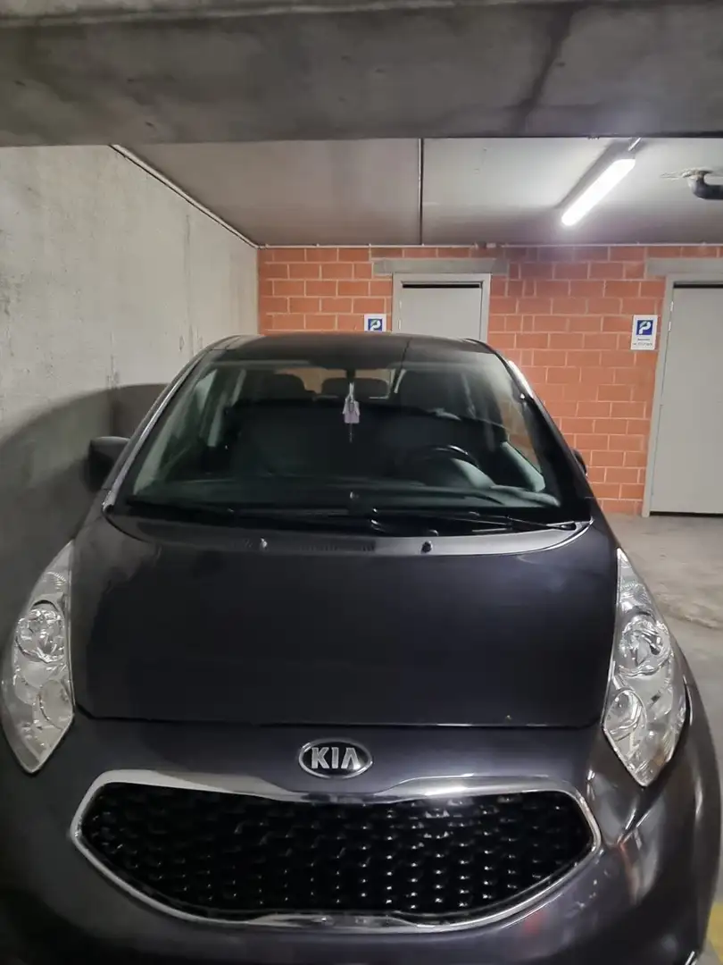Kia Venga Venga 1.4i Lounge Grijs - 1