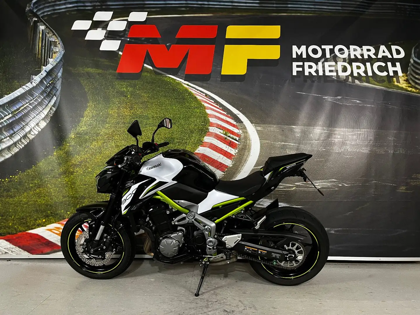 Kawasaki Z 900 Weiß - 2