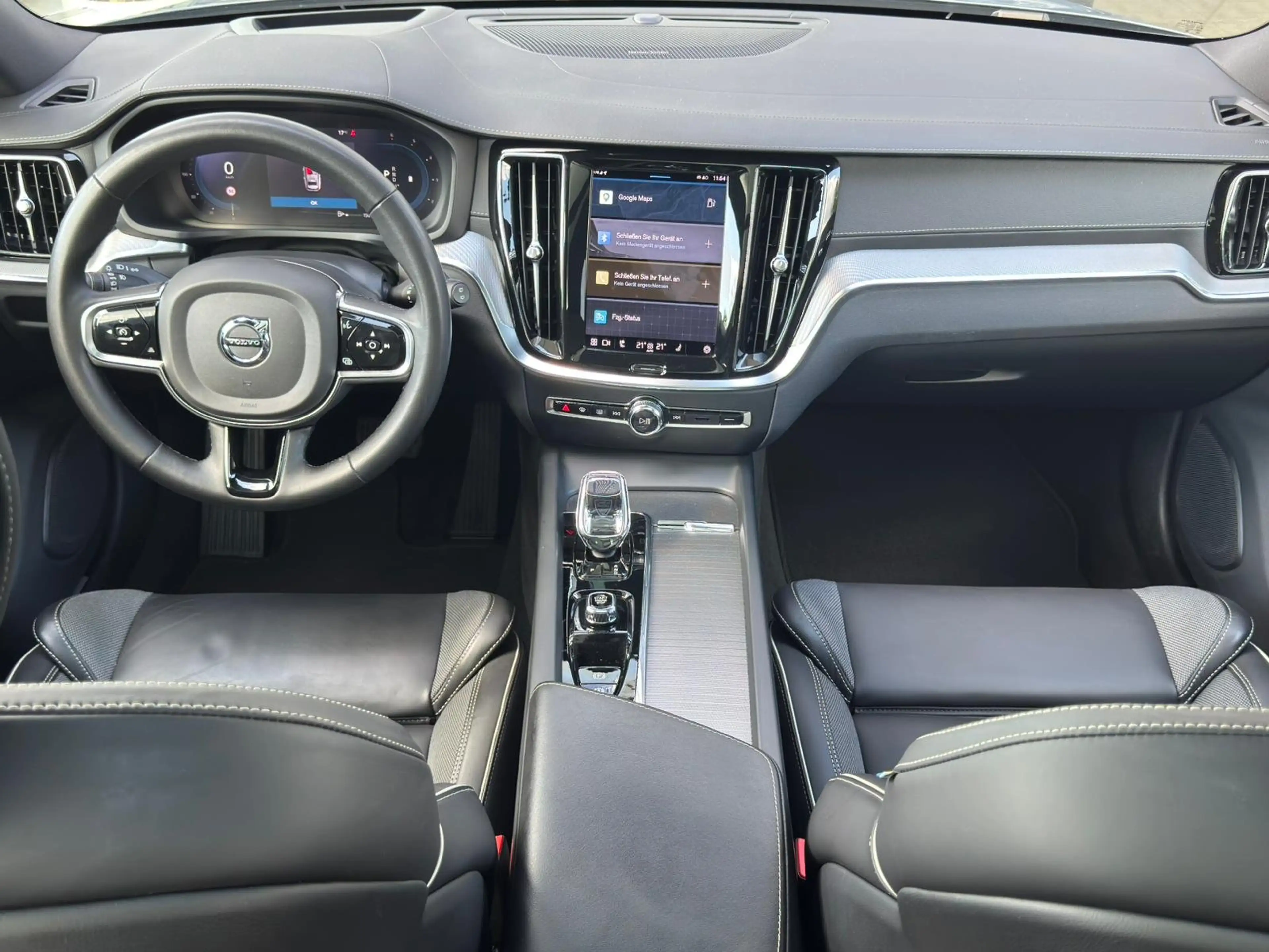 Volvo V60 Cross Country Cross Country B4 AWD Geartronic Ultimate — photo 13
