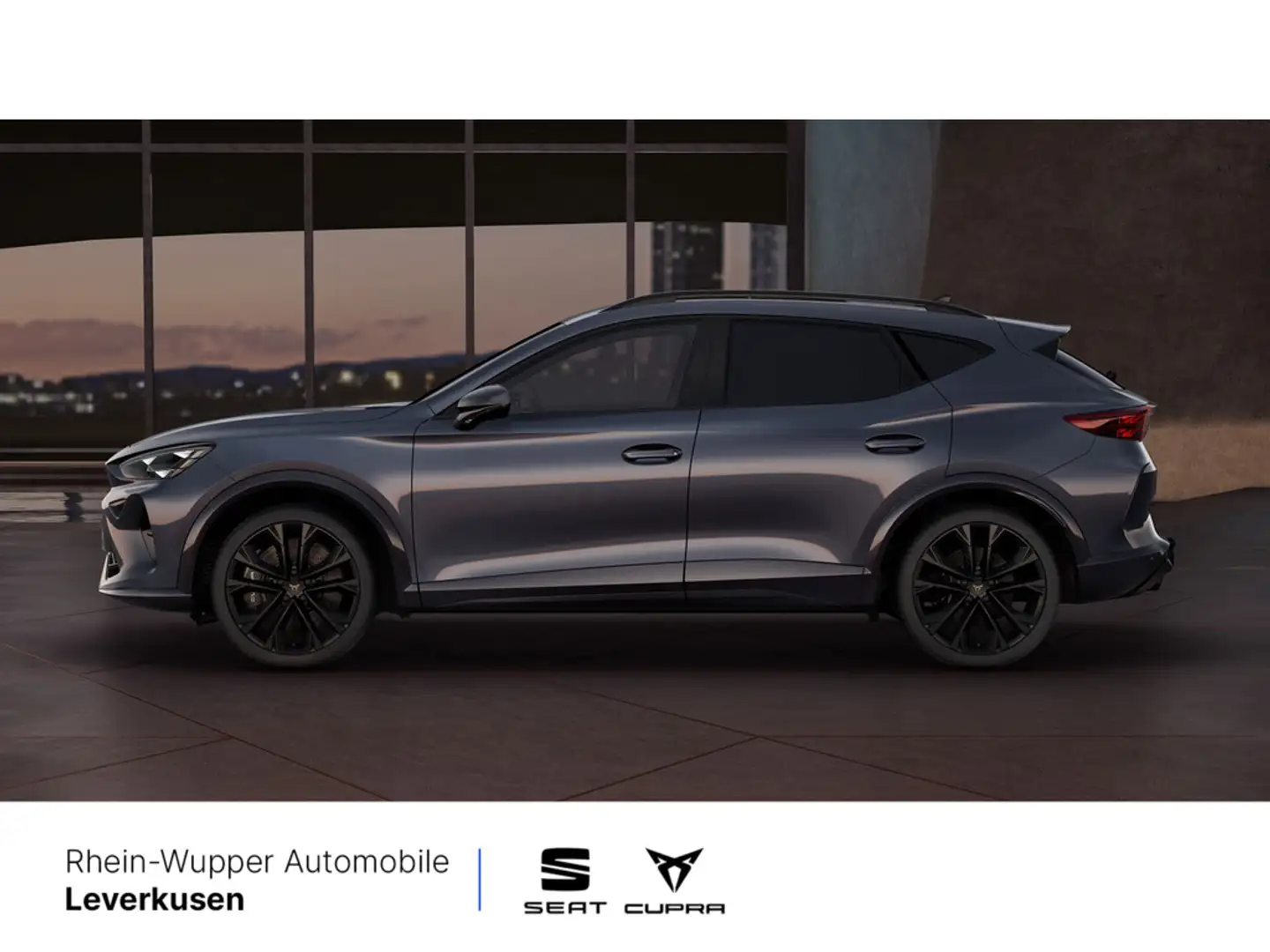 CUPRA Formentor VZ Black Edition 4Drive PANO NAVI AHK Grau - 2