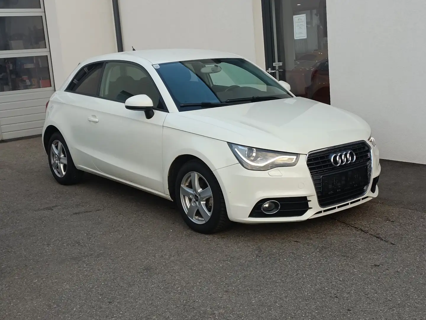Audi A1 1,2 TFSI Ambition Weiß - 1