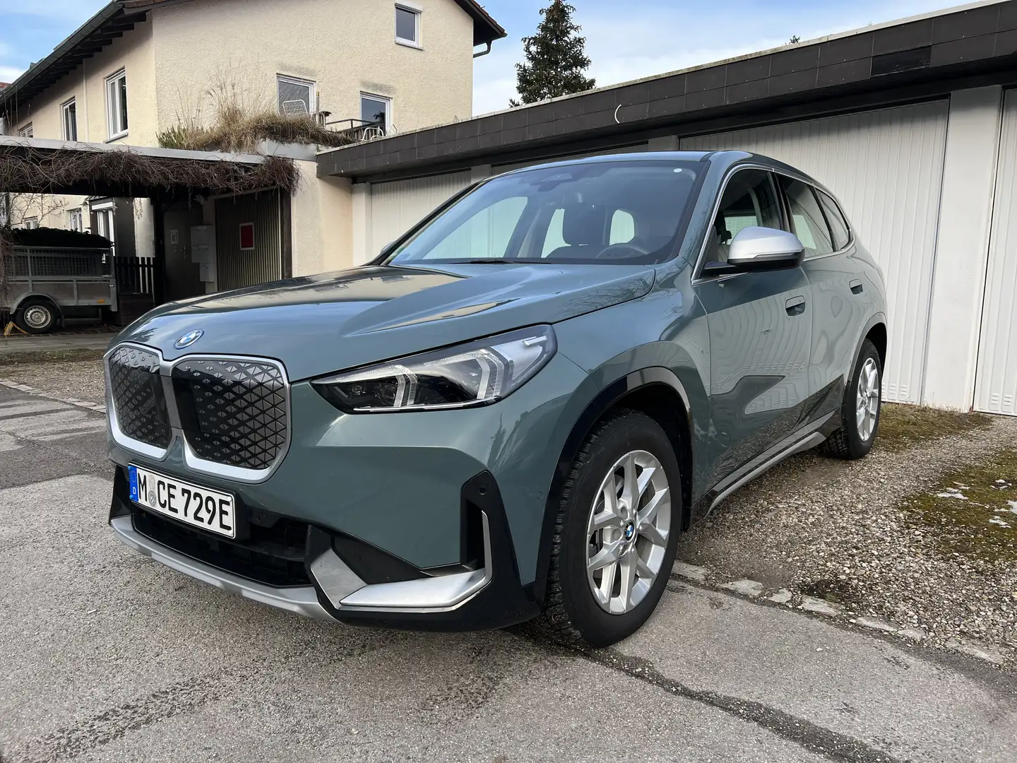 BMW iX1 eDrive20 xLine Kék - 2