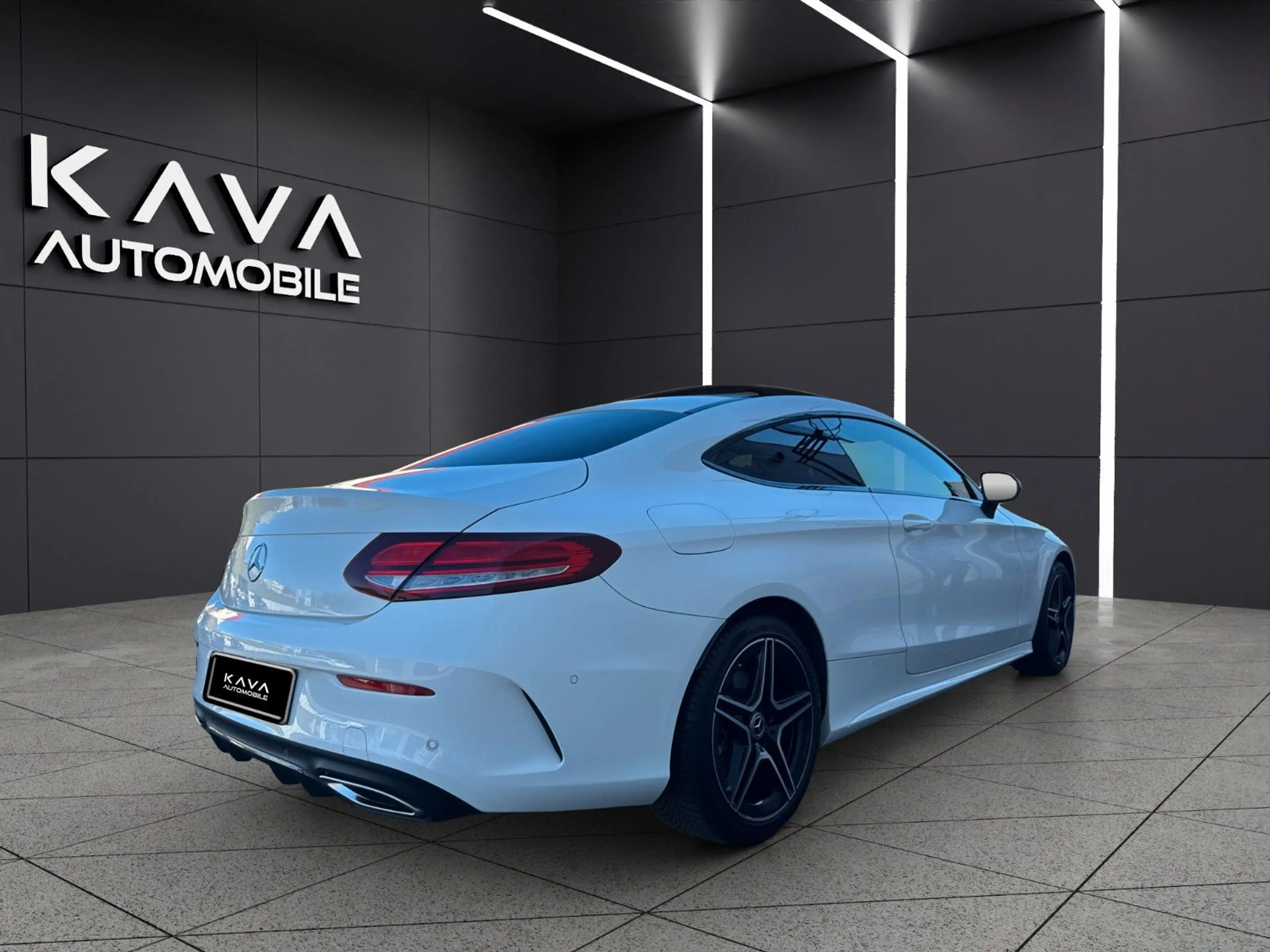 Mercedes-Benz C 300 Coupe Amg-Line*Pano*Night*Kam*AHK — photo 4