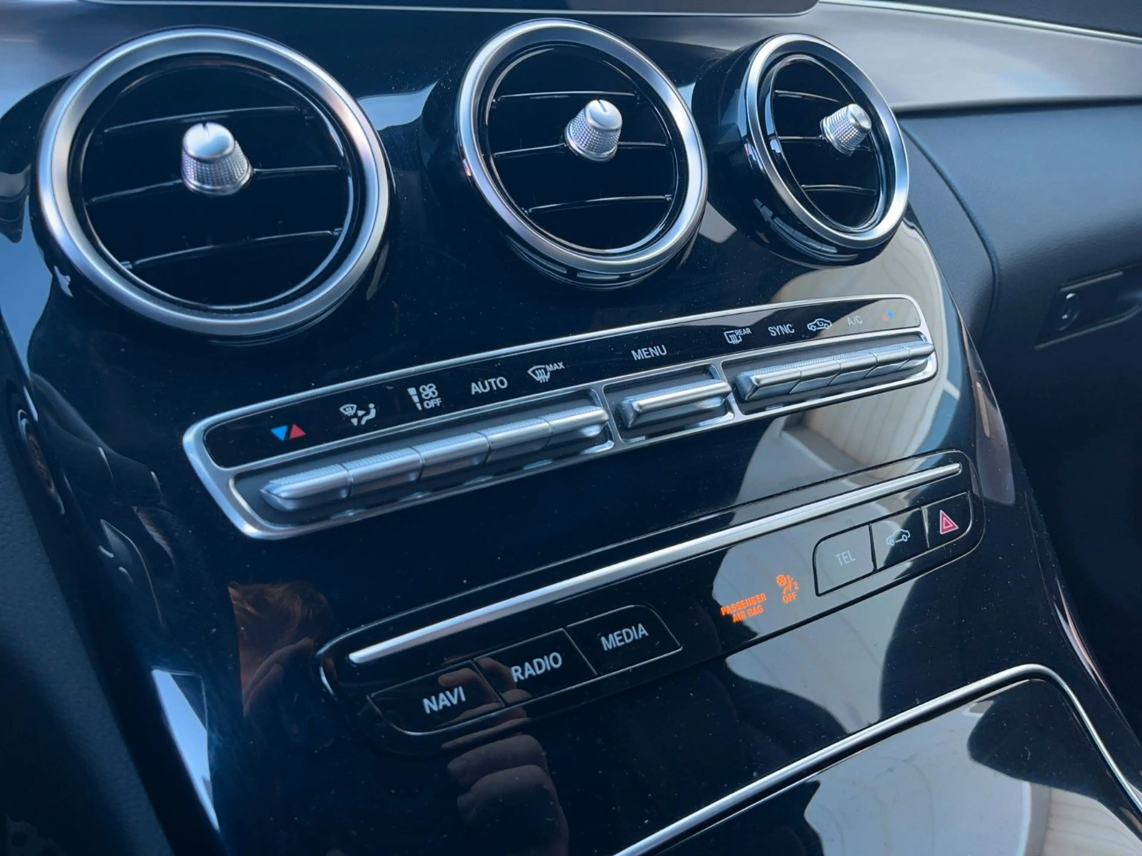 Mercedes-Benz C 300 Coupe Amg-Line*Pano*Night*Kam*AHK — photo 13