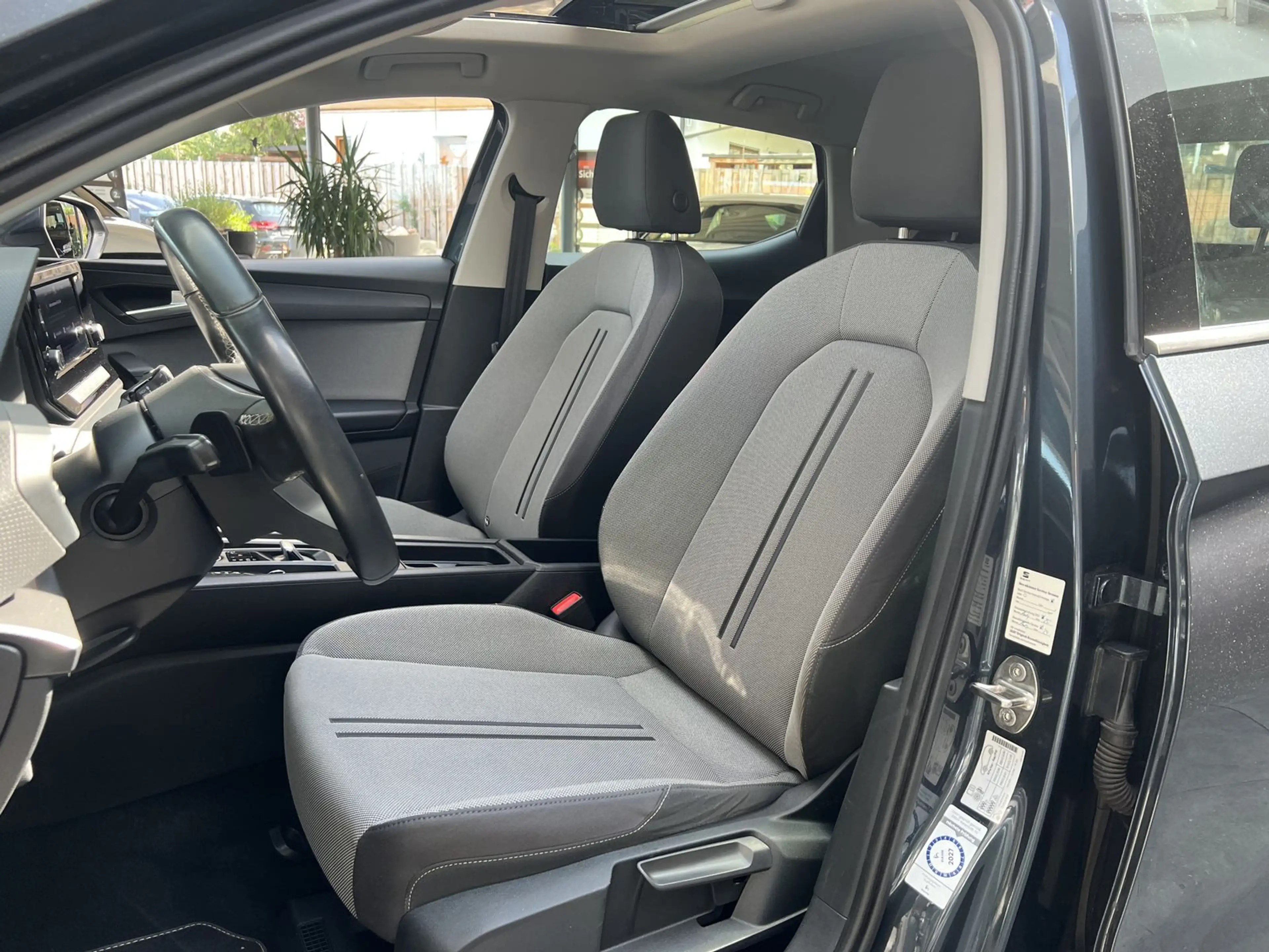 SEAT Leon 1.0 eTSI Style Aut. Pano CarPlay LED DAB — photo 2