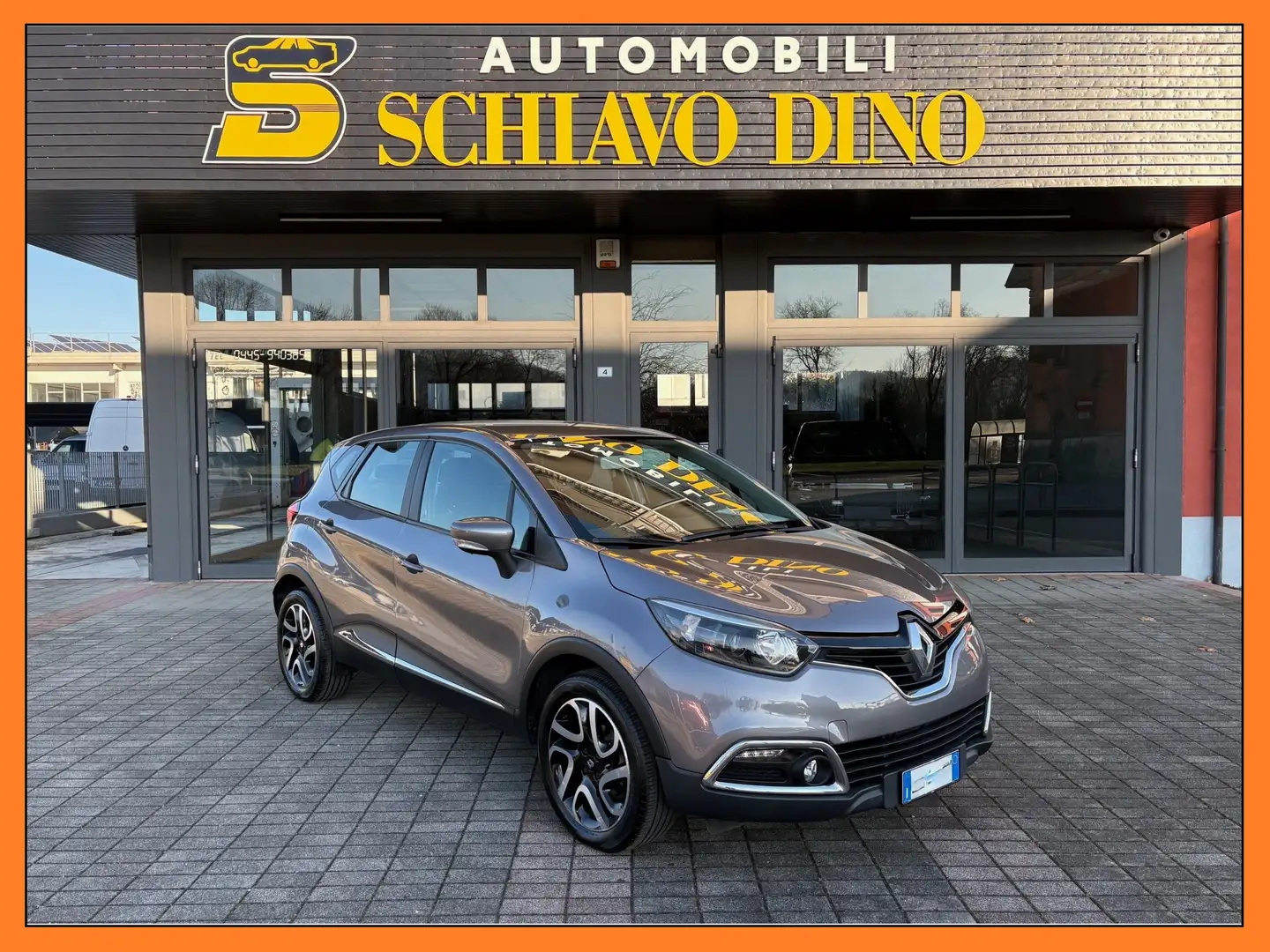 Renault Captur 0.9 tce Live s Grün - 1