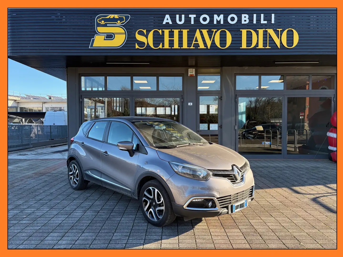 Renault Captur 0.9 tce Live s Grün - 1
