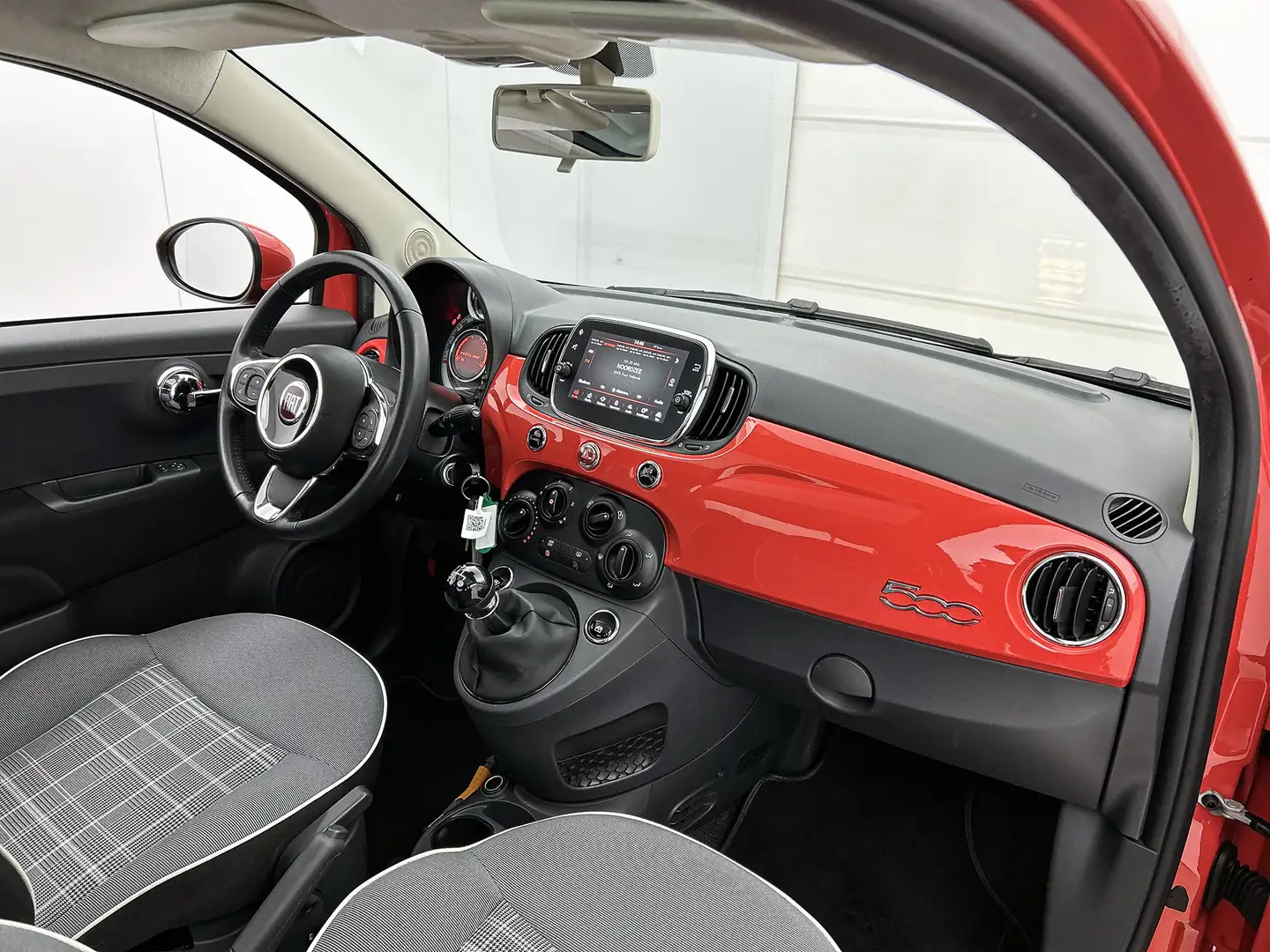 Fiat 500 0.9 TwinAir Turbo Lounge / Panoramadak / Airco / C Rood - 2