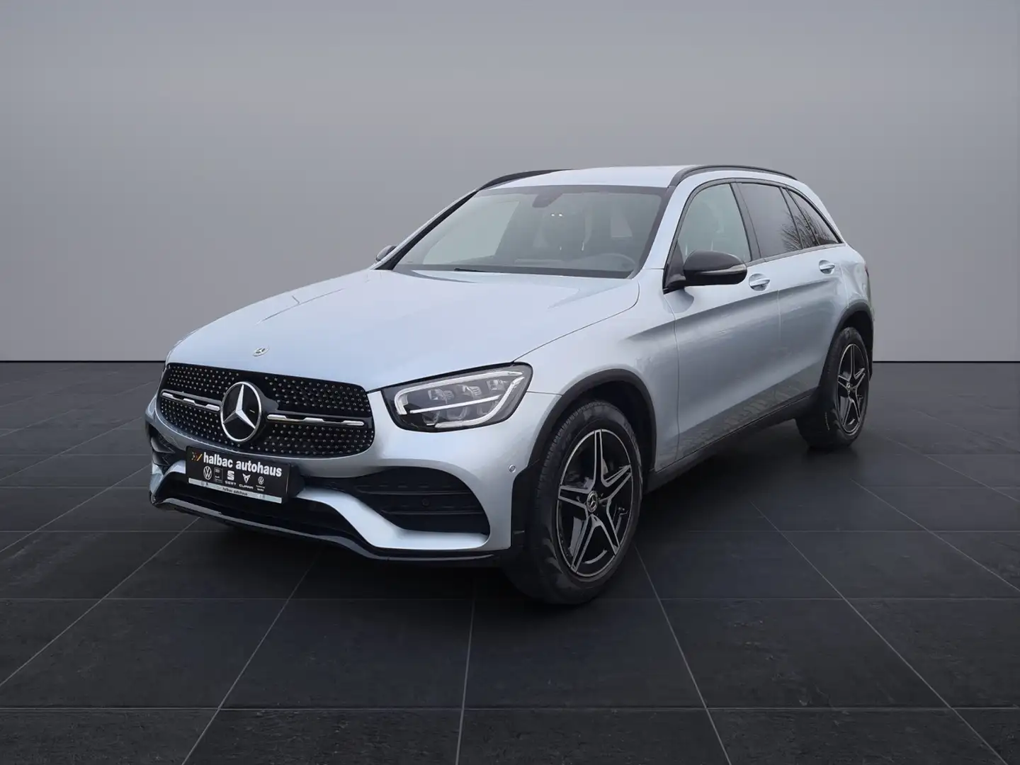 Mercedes-Benz GLC 300 d AMG Line 4Matic +AHK+NAVI+NIGHTPAKET+ELEKTRHECK Plateado - 2