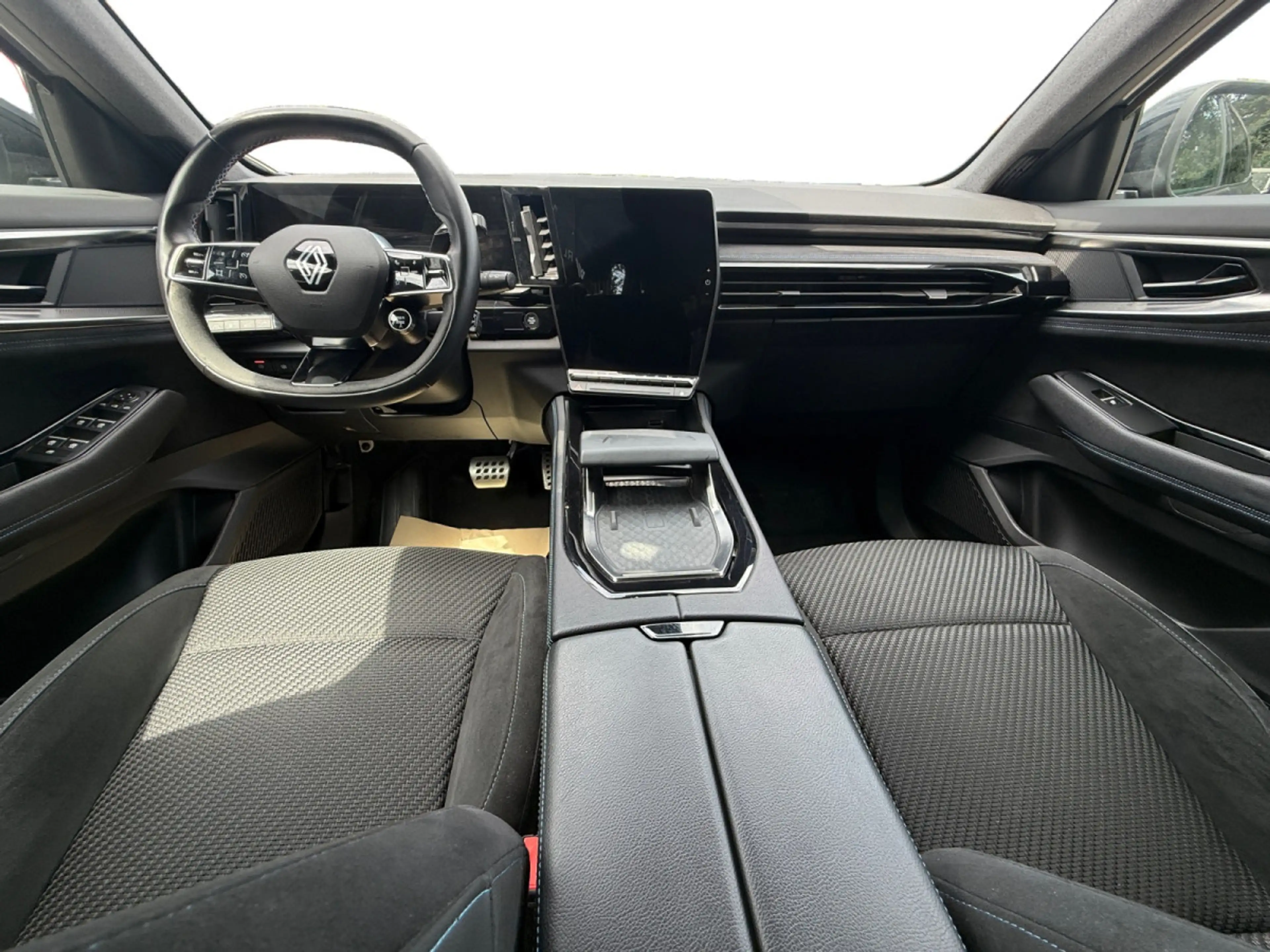 Renault Austral 1.2 E-Tech HEV Techno Esprit Alpine — photo 9